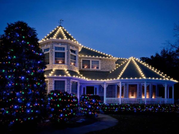 Christmas lights decoration in South Shore, Massachusetts